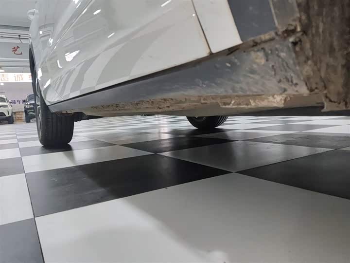 Фото 21 - Volkswagen T-Roc