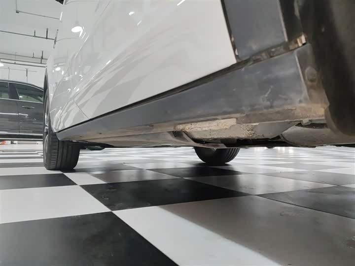 Фото 22 - Volkswagen T-Roc