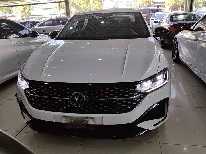 Фото 3 - Volkswagen Lavida