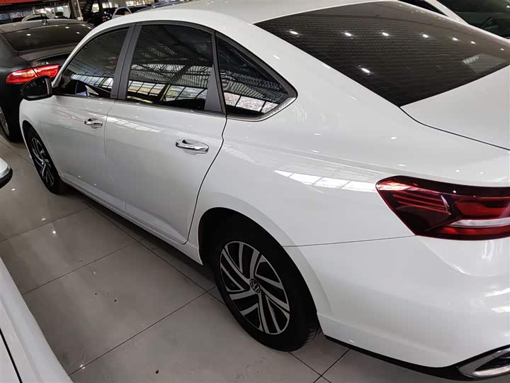 Фото 5 - Volkswagen Lavida