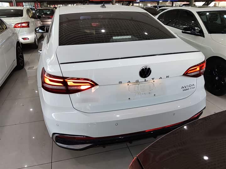 Фото 6 - Volkswagen Lavida