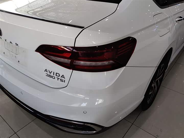 Фото 8 - Volkswagen Lavida