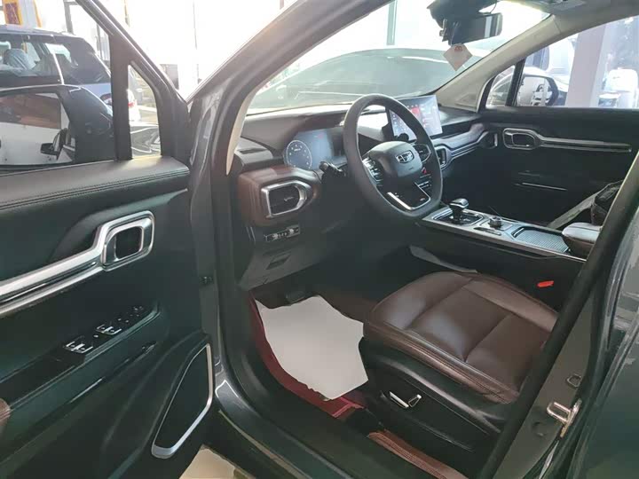 Фото 16 - Geely Okavango