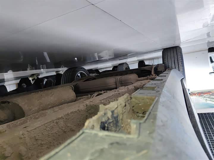 Фото 21 - Geely Okavango