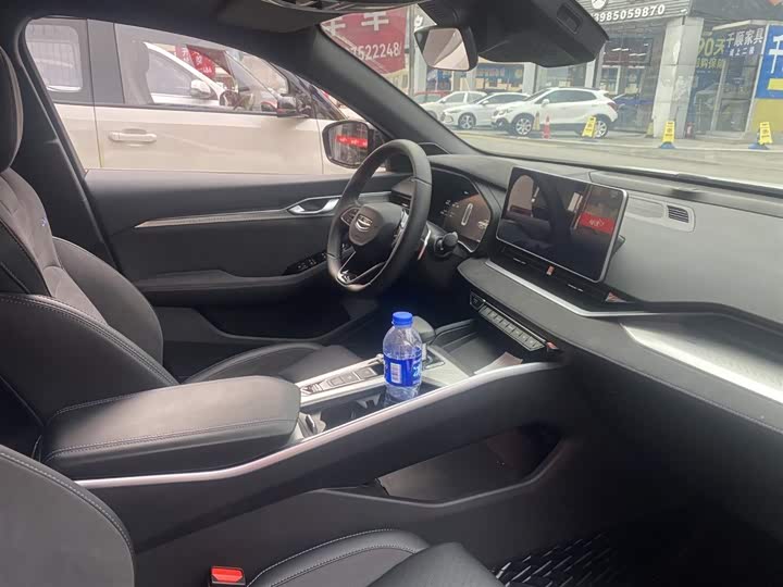 Фото 10 - Geely Preface