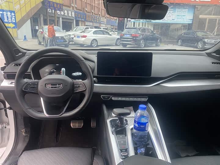 Фото 6 - Geely Preface