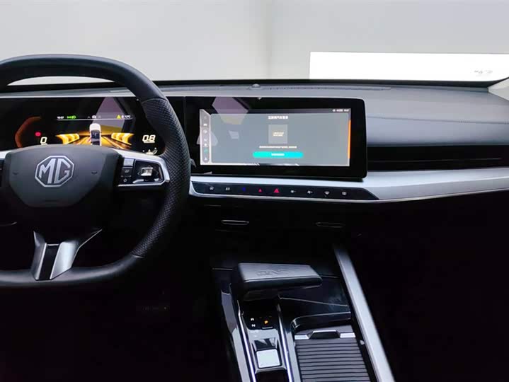 Фото 13 - MG Motor One