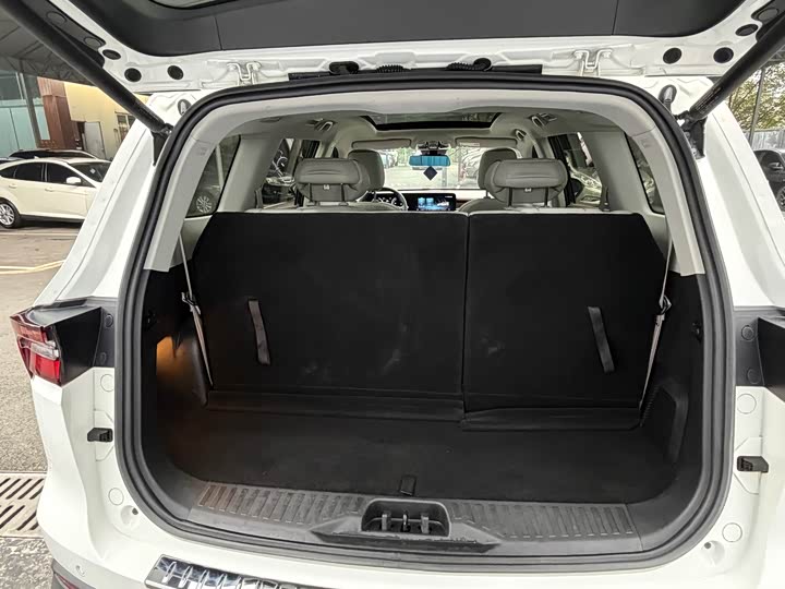 Фото 12 - Ford Equator