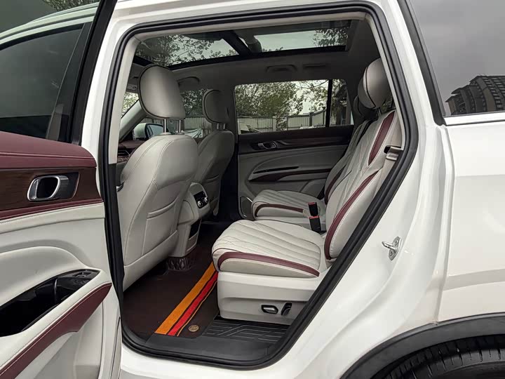 Фото 15 - Ford Equator