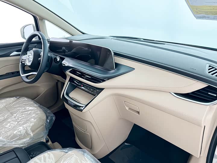 Фото 11 - Buick GL8 ES