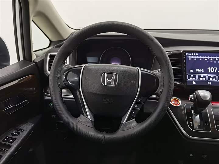 Фото 11 - Honda Odyssey