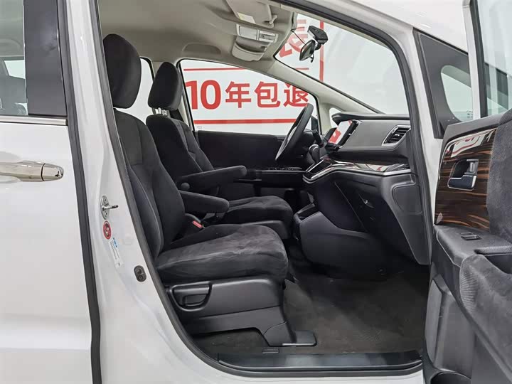 Фото 23 - Honda Odyssey