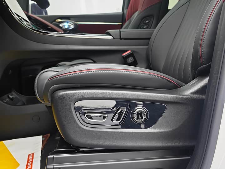 Фото 15 - GAC Trumpchi M8