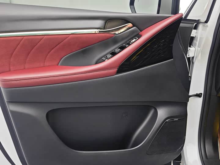 Фото 21 - GAC Trumpchi M8