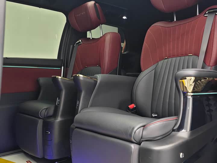 Фото 22 - GAC Trumpchi M8