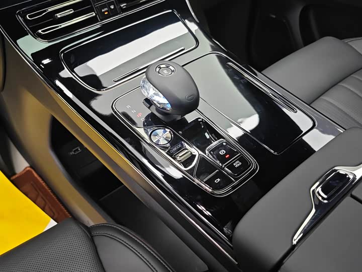 Фото 23 - GAC Trumpchi M8