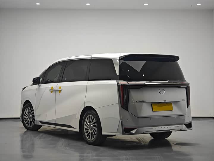 Фото 4 - GAC Trumpchi M8