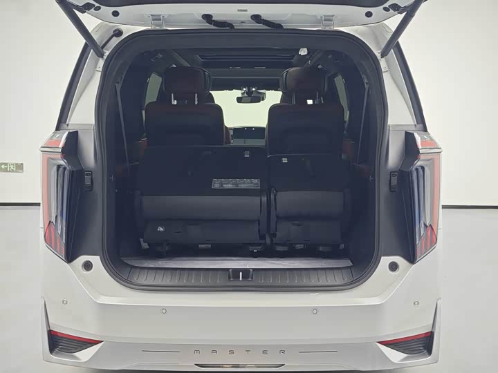 Фото 8 - GAC Trumpchi M8