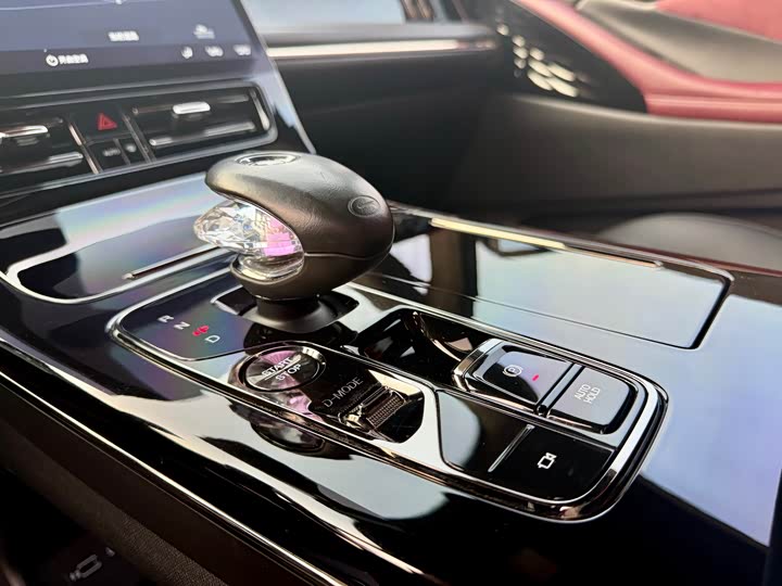 Фото 11 - GAC Trumpchi M8