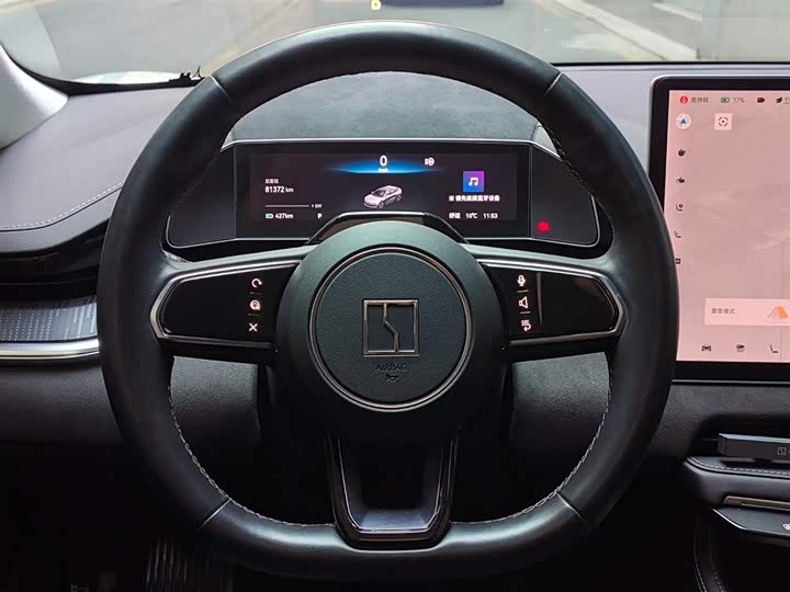 Фото 12 - Zeekr 001