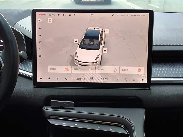 Фото 14 - Zeekr 001