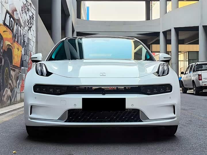 Фото 2 - Zeekr 001