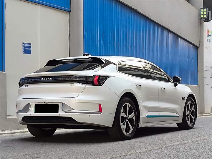 Фото 5 - Zeekr 001