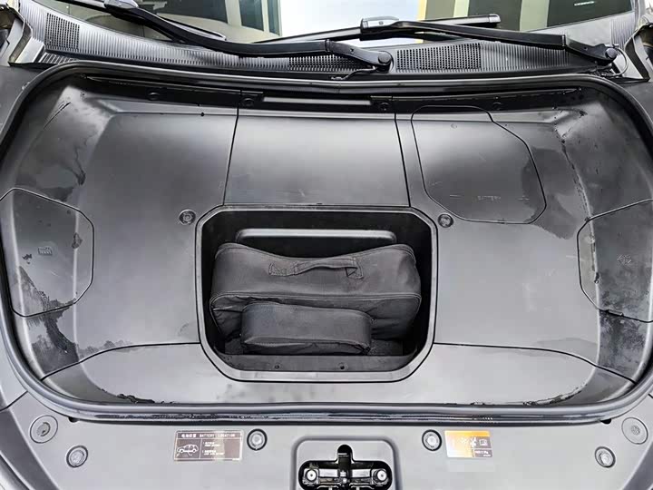 Фото 7 - Zeekr 001