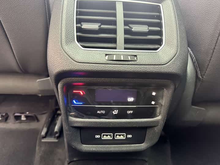 Фото 14 - Volkswagen Tayron