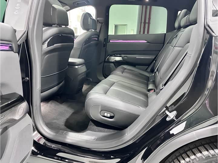 Фото 13 - Zeekr 7X