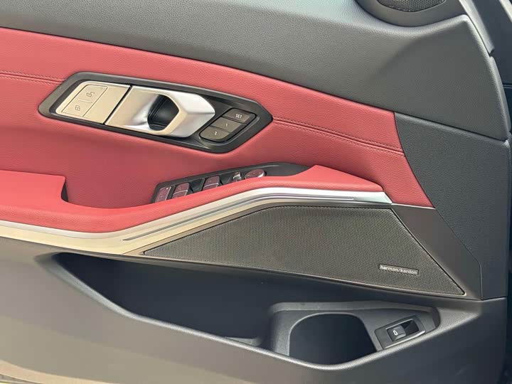 Фото 13 - BMW 3 Series