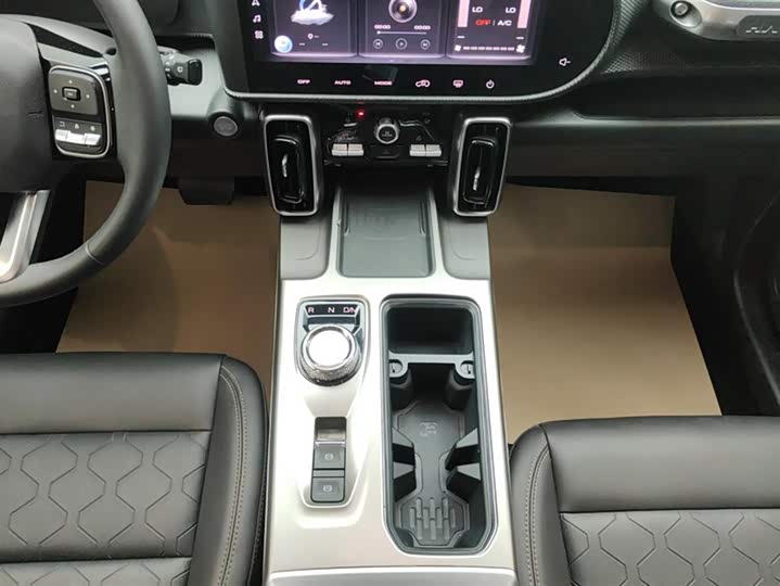 Фото 16 - Haval Dargo