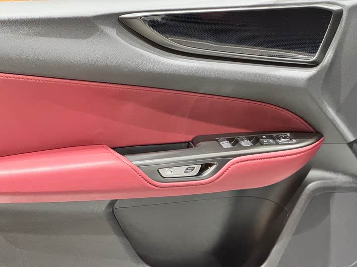 Фото 9 - Lexus NX