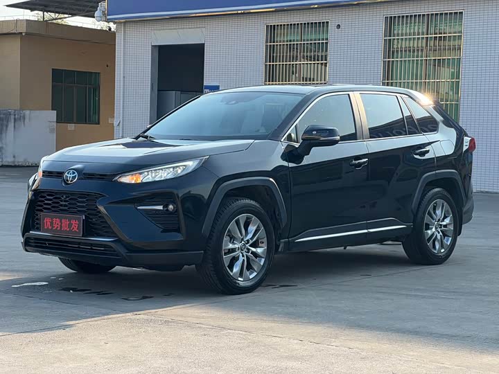 Фото 3 - Toyota Wildlander