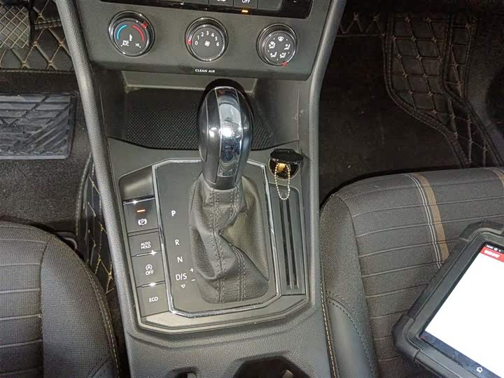 Фото 14 - Volkswagen Lavida