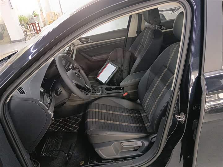 Фото 15 - Volkswagen Lavida