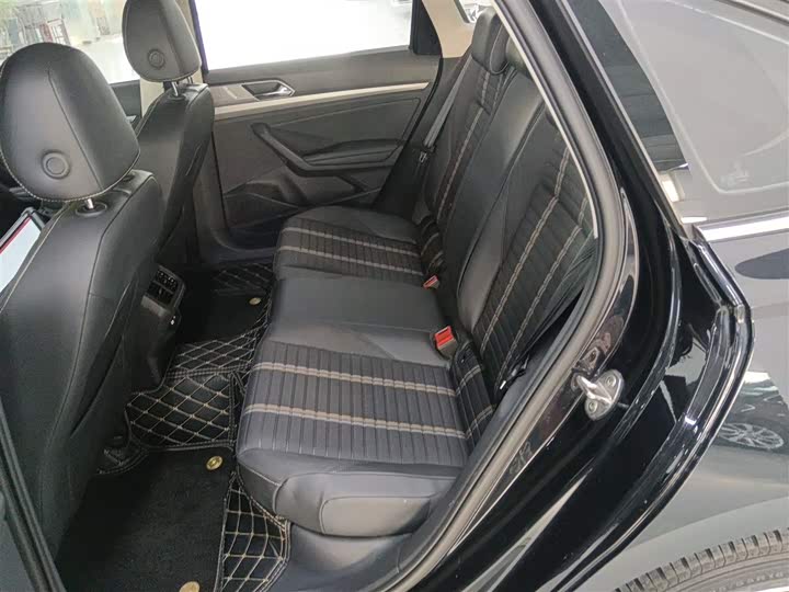 Фото 17 - Volkswagen Lavida