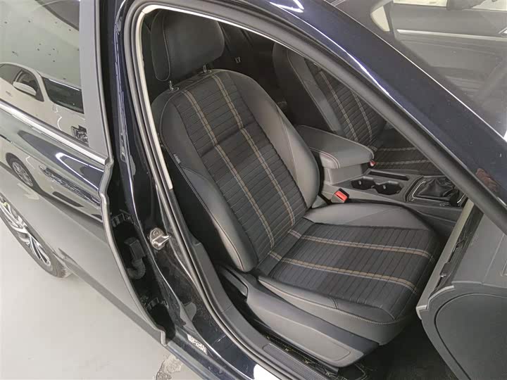 Фото 25 - Volkswagen Lavida