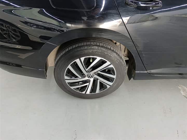 Фото 26 - Volkswagen Lavida