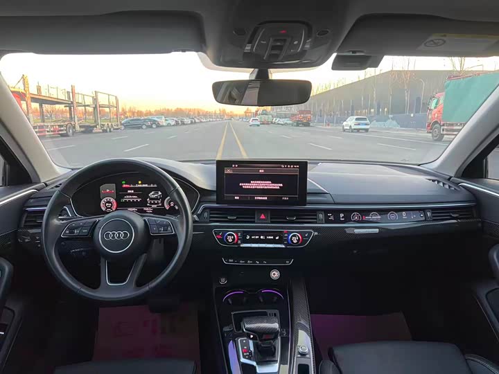 Фото 8 - Audi A4L