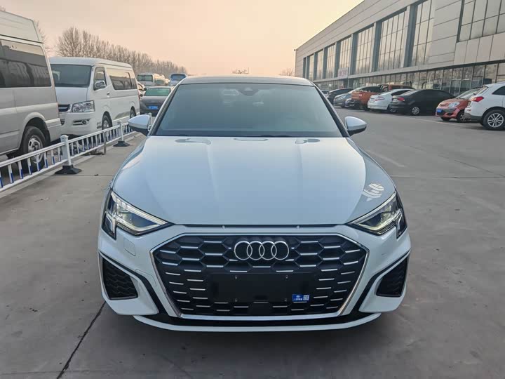 Фото 2 - Audi A3