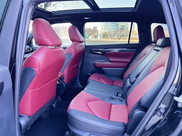 Фото 13 - Toyota Crown Kluger