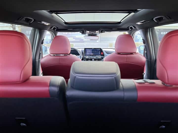 Фото 15 - Toyota Crown Kluger