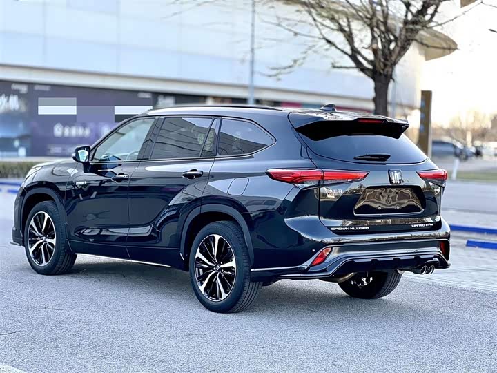 Фото 7 - Toyota Crown Kluger