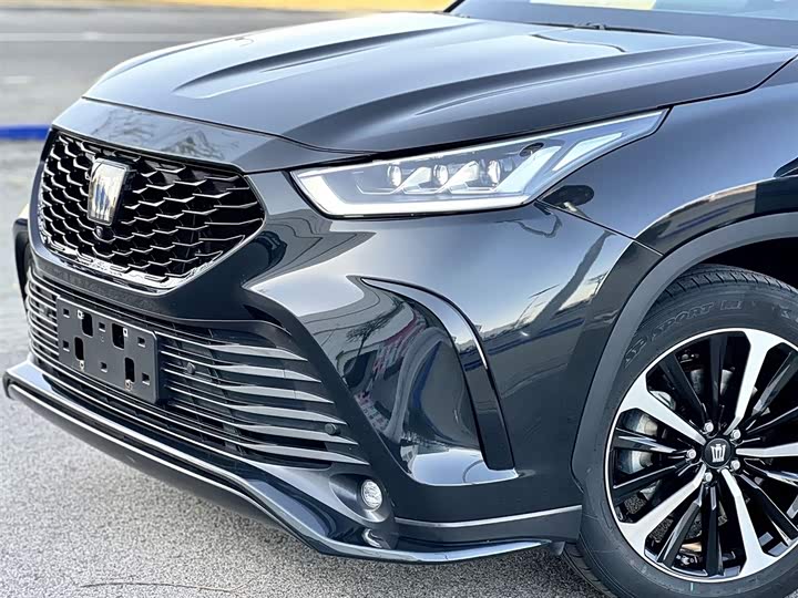 Фото 9 - Toyota Crown Kluger