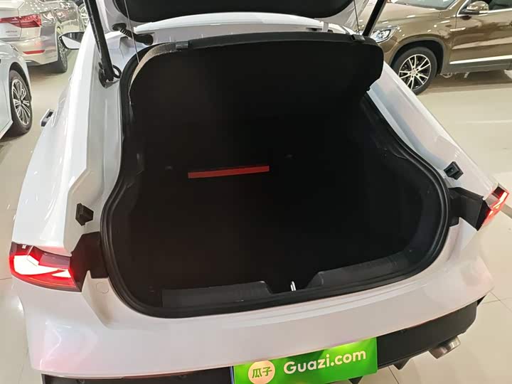 Фото 19 - Changan UNI-V