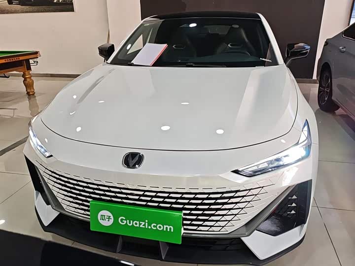 Фото 3 - Changan UNI-V