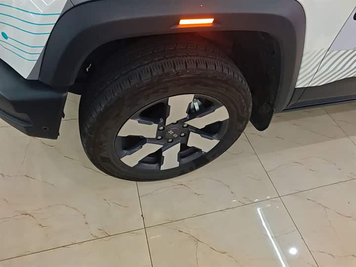 Фото 23 - BAIC Beijing BJ40 Hybrid