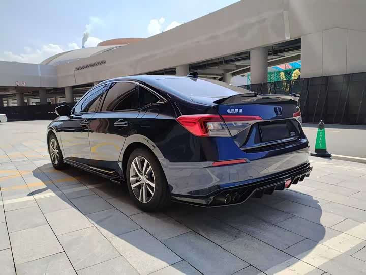 Фото 4 - Honda Civic