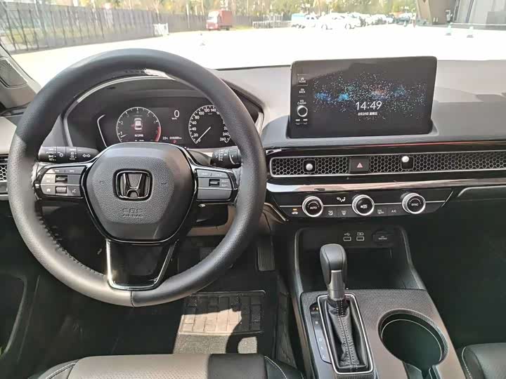 Фото 8 - Honda Civic